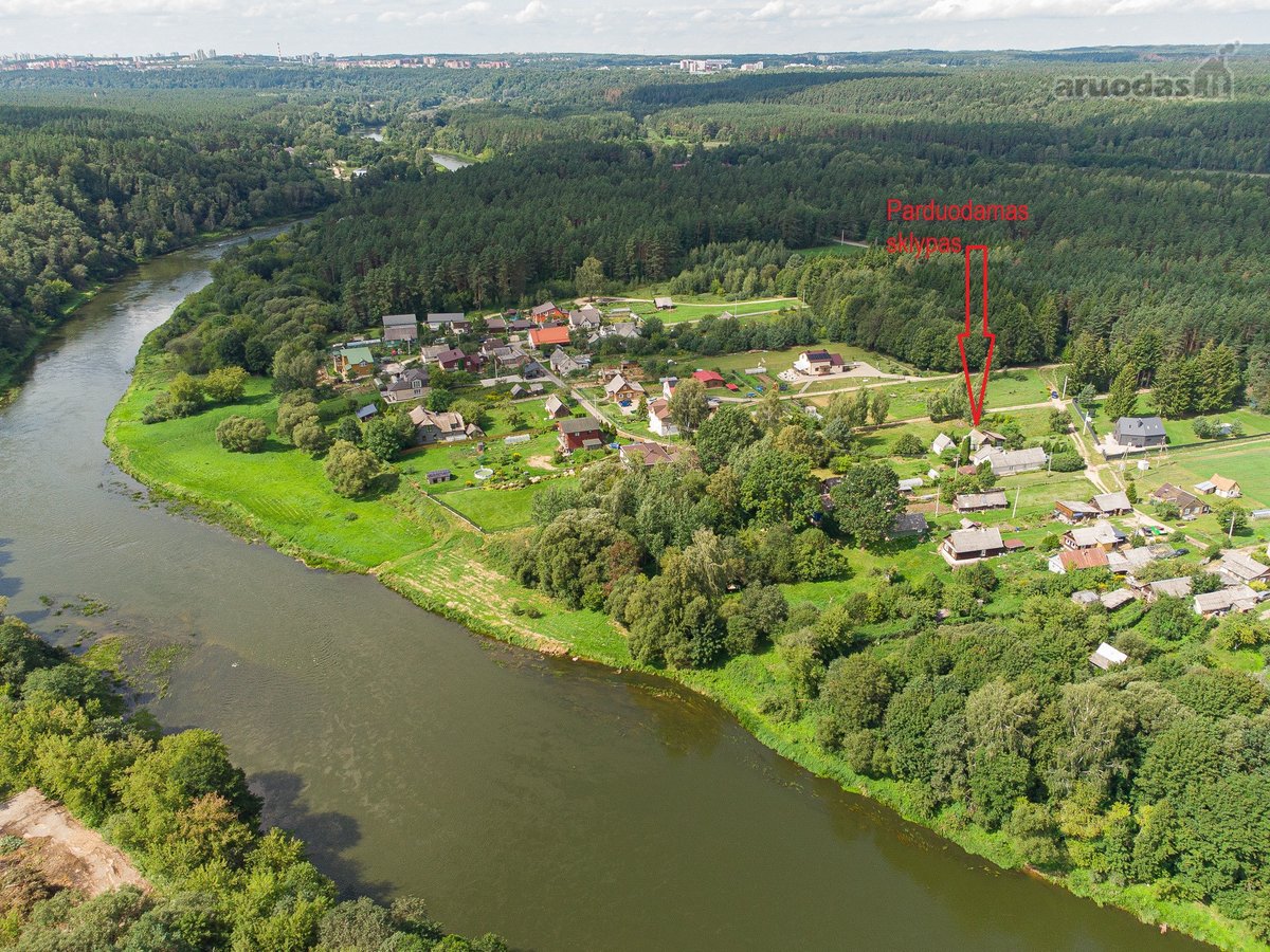Parduodame 18,17 arų, namų valdos sklypą.