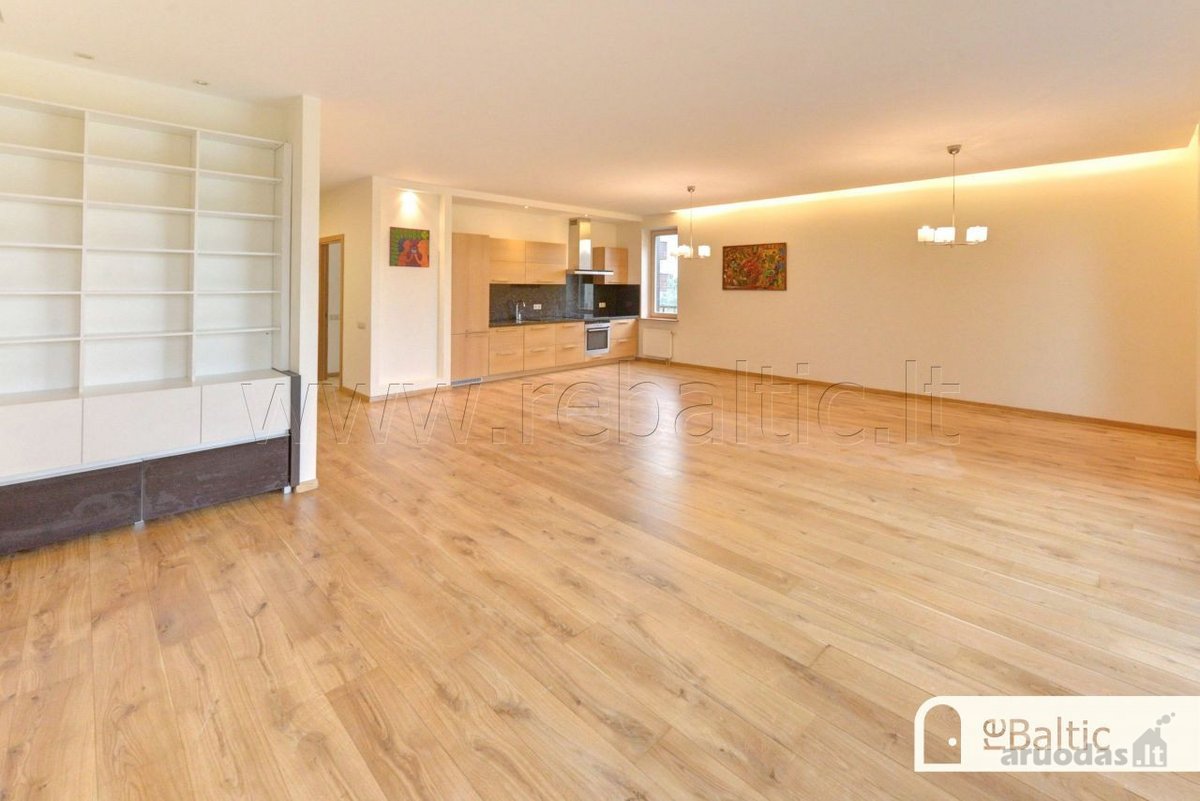 Išnuomojamas erdvus ir stilingas 3 kambarių - nuotraukos Nr. 9