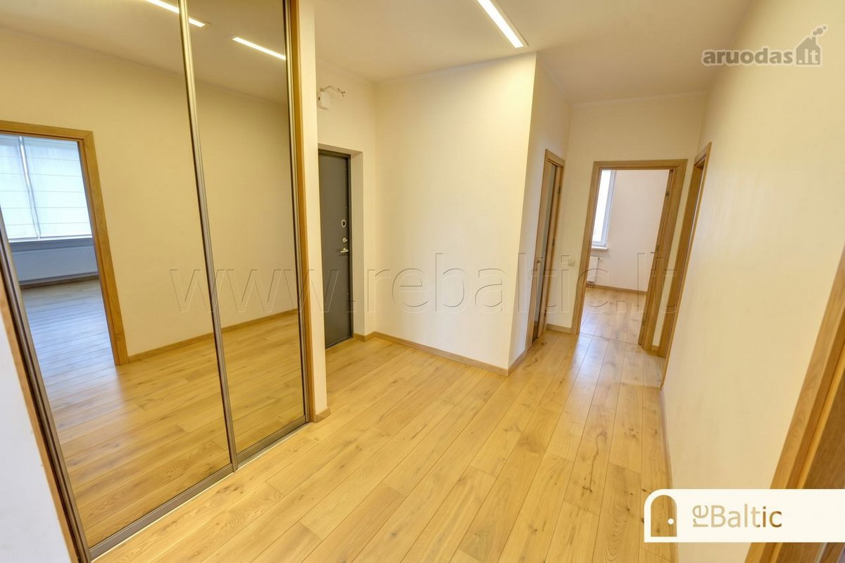 Išnuomojamas erdvus ir stilingas 3 kambarių - nuotraukos Nr. 25