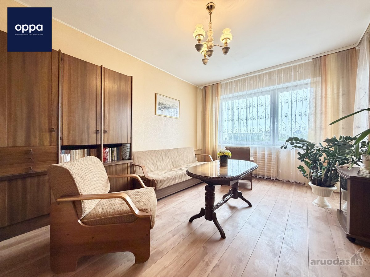 Parduodamas erdvus 3 kambarių butas Vilniaus