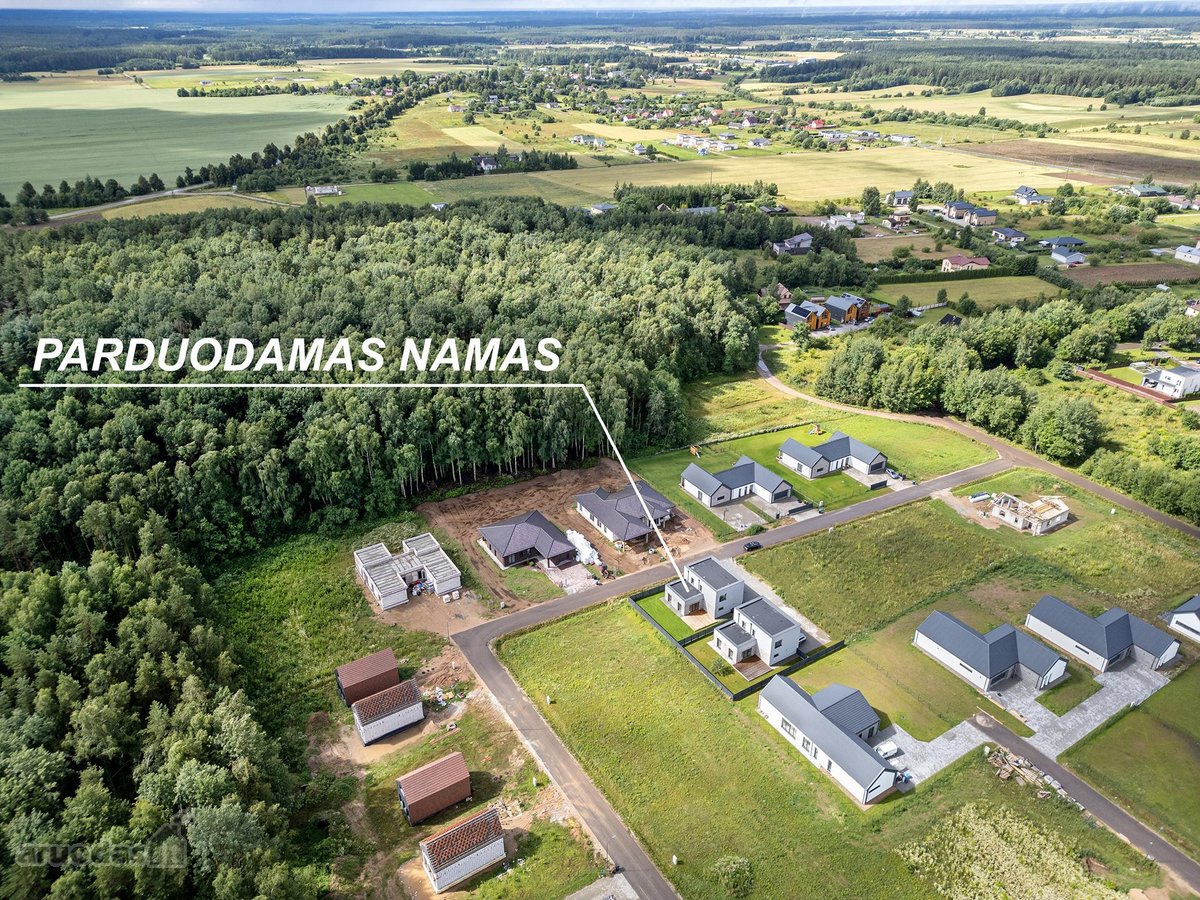  Modernus namas su terasa ir vaizdu į gamtą - nuotraukos Nr. 22