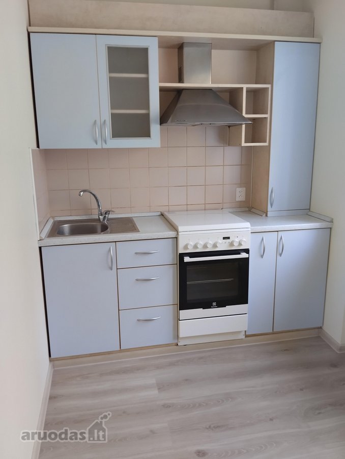 Parduodamas naujai suremontuotas erdvus ir - nuotraukos Nr. 2