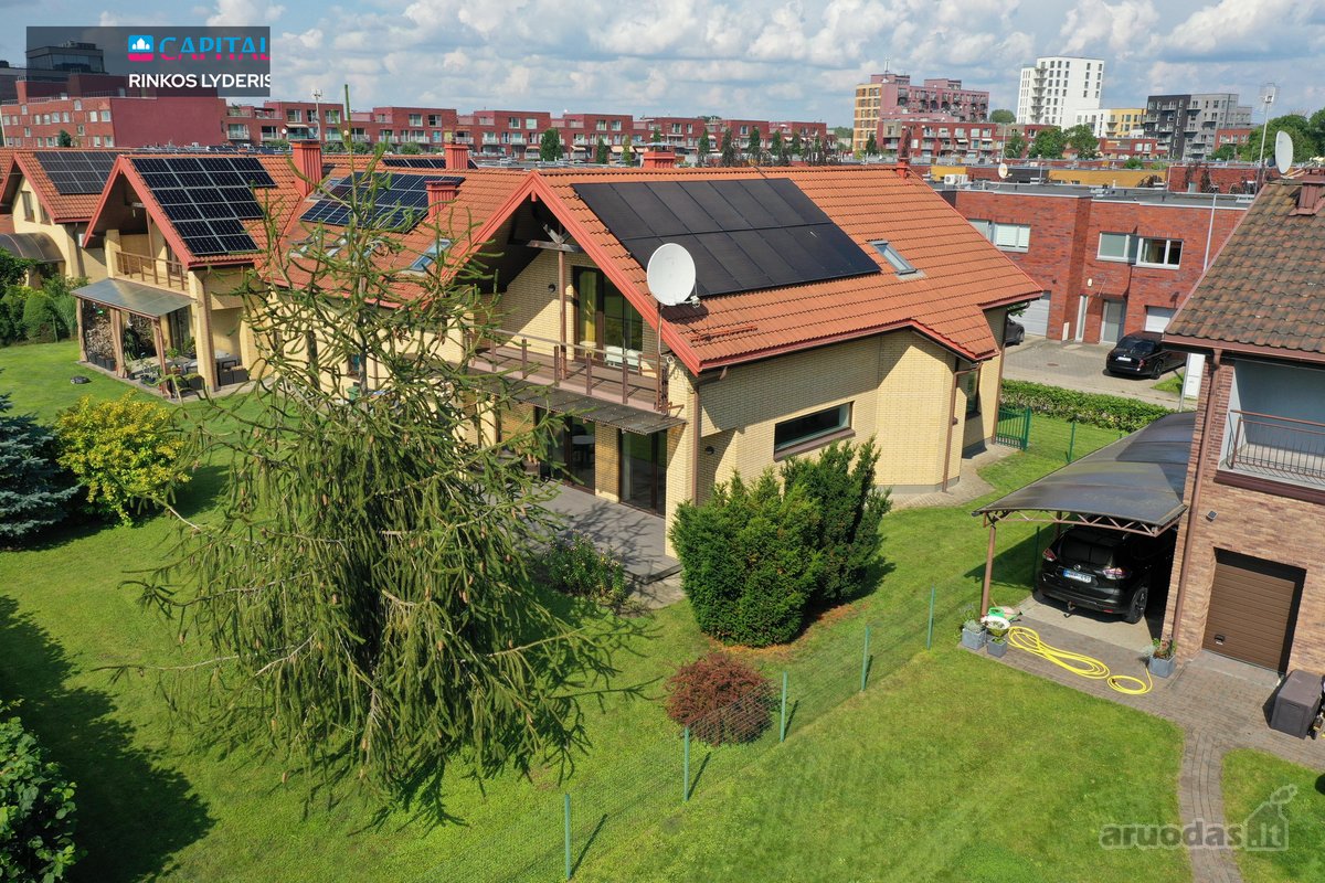 Parduodamas Erdvus 238 Kv. M Namas Barkūnų G.