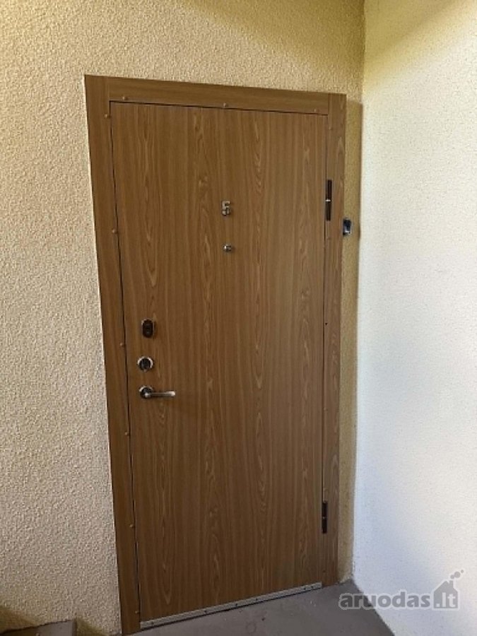 Parduodamas renovuotame name 4 kambarių butas - nuotraukos Nr. 4