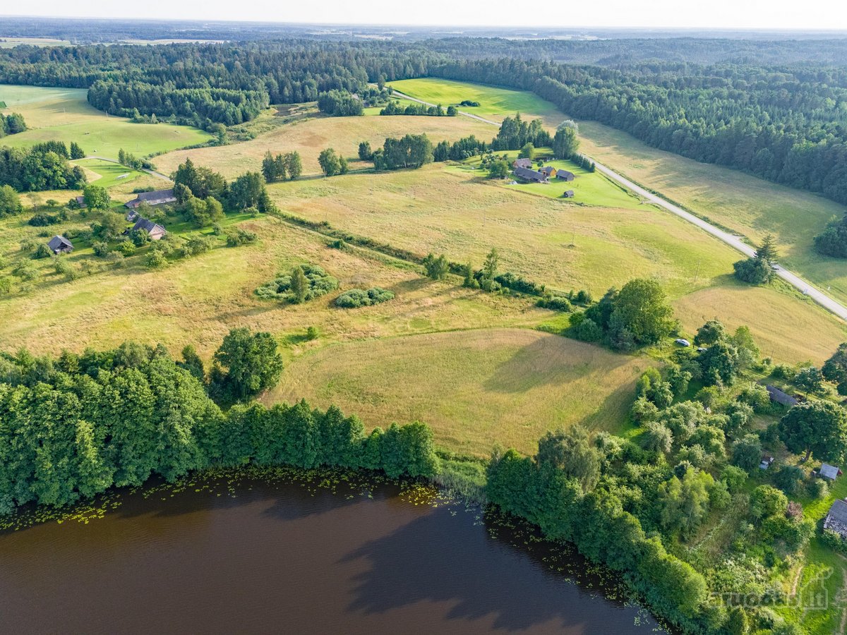 Sklypas Prie Ežero Su Panorama Ir Gamta – - nuotraukos Nr. 16