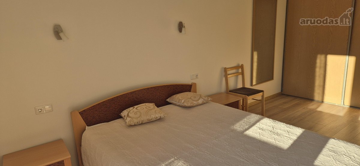 Šviesus 2 kambarių butas su privačiu kiemu – - nuotraukos Nr. 8