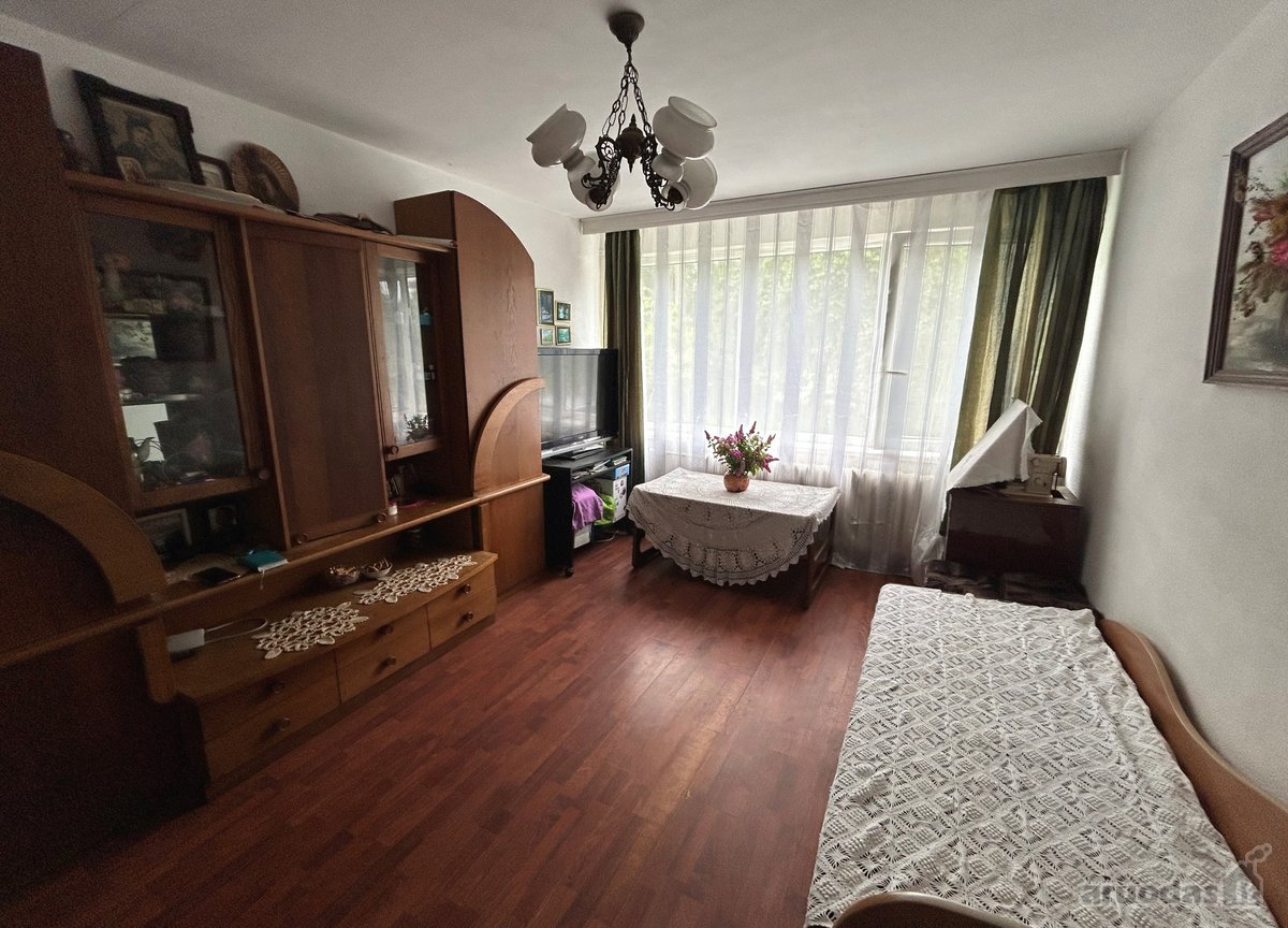Parduodamas erdvus 3 kambarių butas - nuotraukos Nr. 7