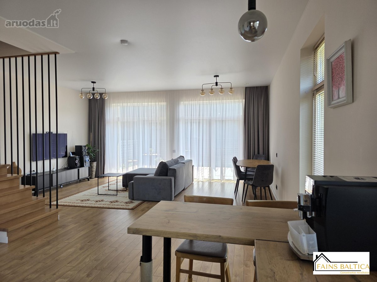 Šviesus 4 kambarių kotedžas su privačia - nuotraukos Nr. 8
