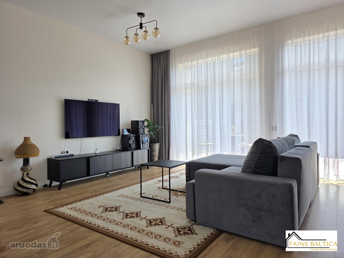 Šviesus 4 kambarių kotedžas su privačia - nuotraukos Nr. 10