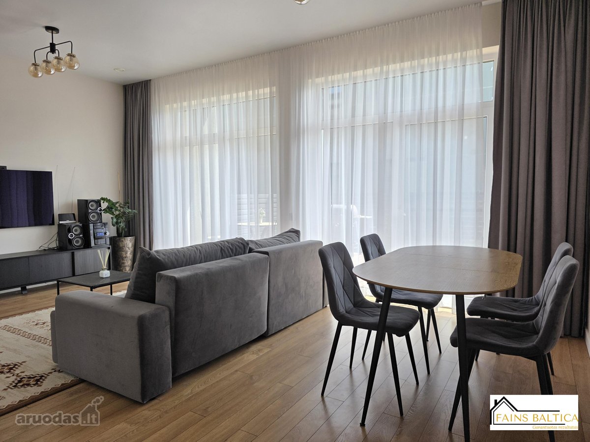 Šviesus 4 kambarių kotedžas su privačia - nuotraukos Nr. 2