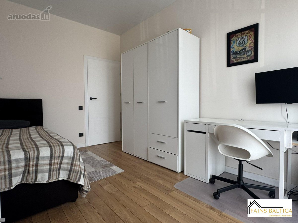Šviesus 4 kambarių kotedžas su privačia - nuotraukos Nr. 32