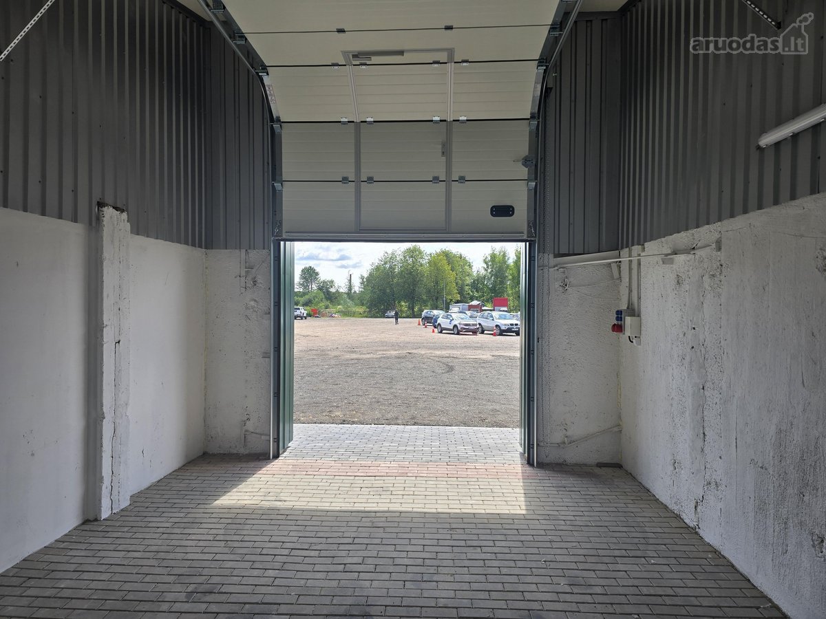 4,5 m. X 6,9 m Vartai 2,7 m. X 3 m. - nuotraukos Nr. 6