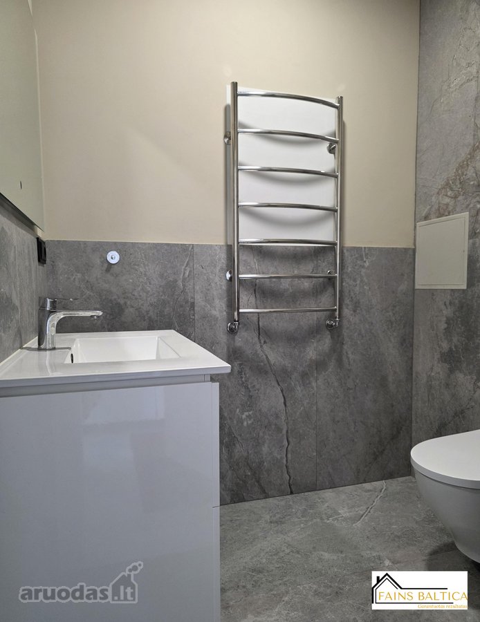 Šviesus 4 kambarių kotedžas su privačia - nuotraukos Nr. 21