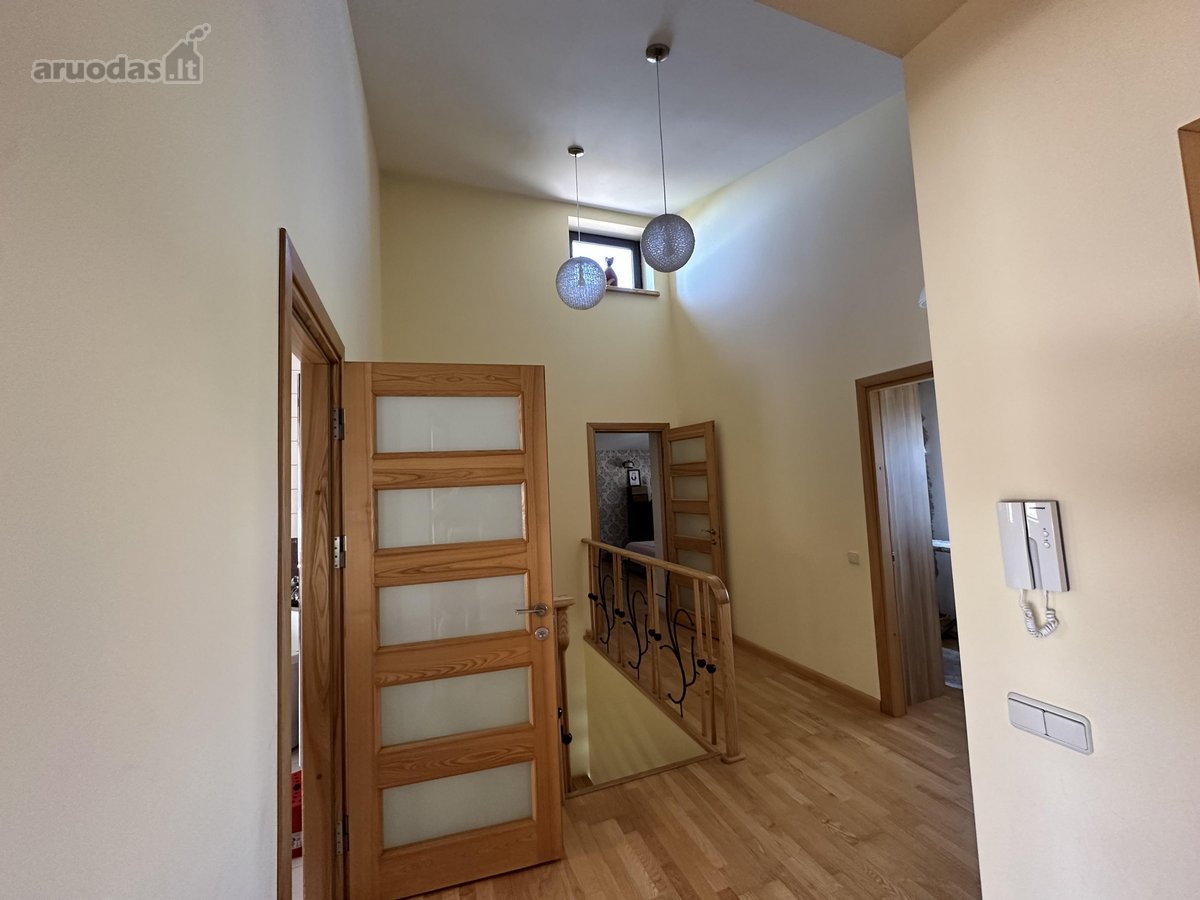 Erdvūs šeimos namai su svečių nameliu ir - nuotraukos Nr. 47