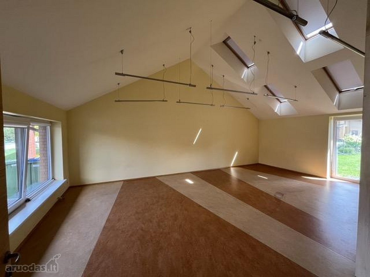 Išnuomojamas jaukus 200 m2 namas šalia - nuotraukos Nr. 25