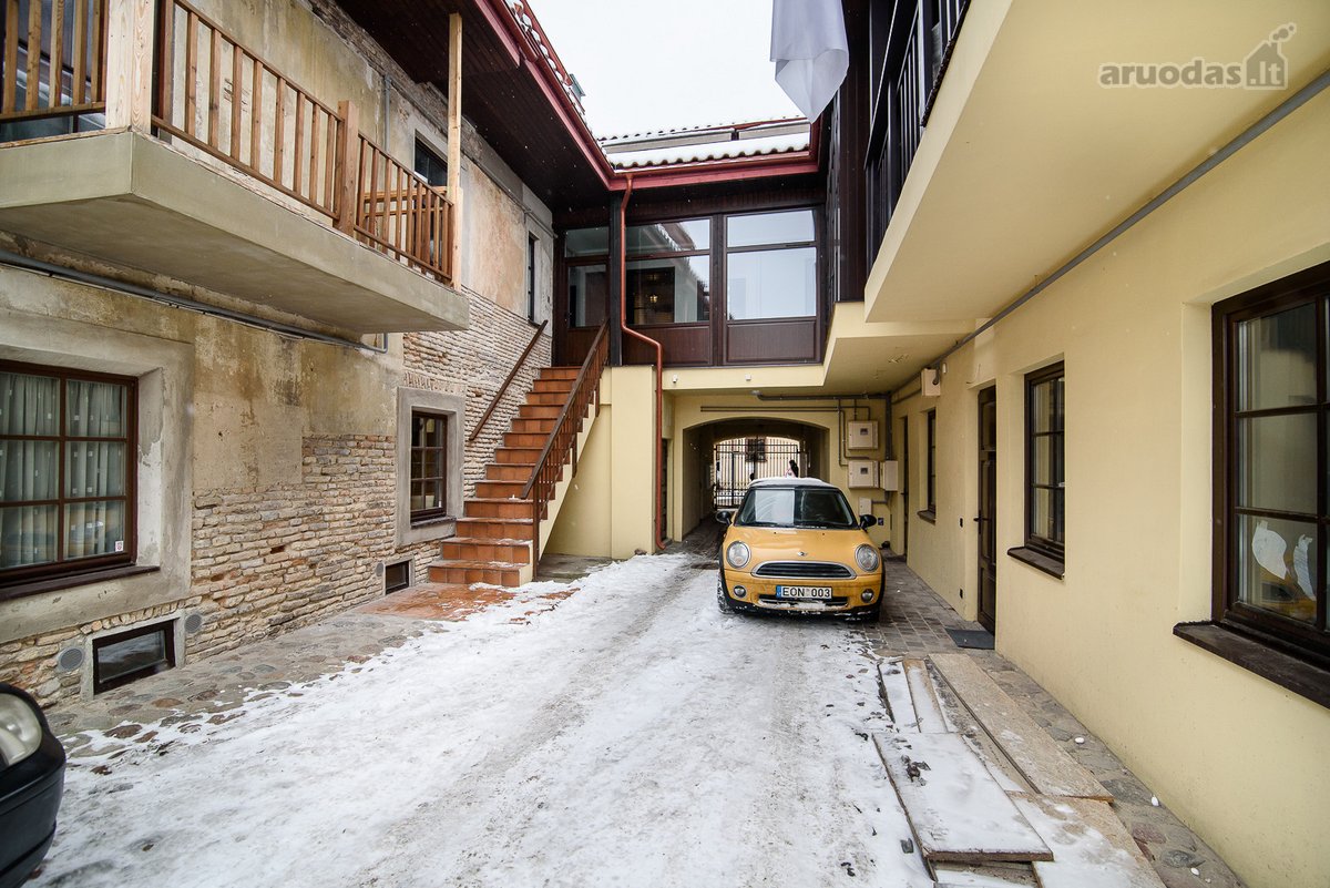 Išnuomuojama parkavimo vieta po stogu - nuotraukos Nr. 2