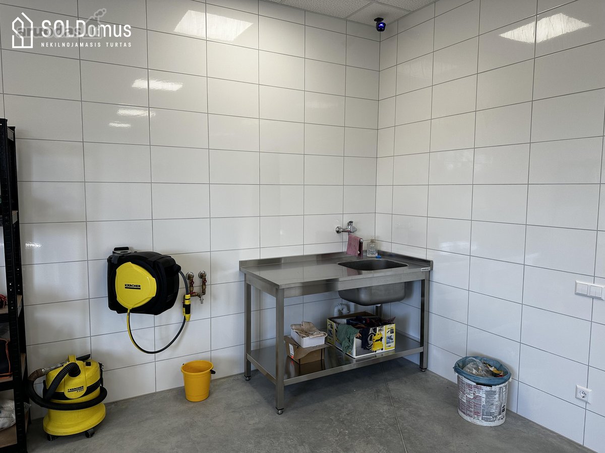 Išnuomojamos komercinės patalpos su 1.2 ha - nuotraukos Nr. 18