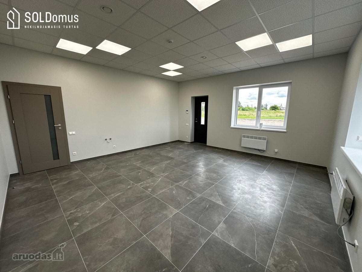 Išnuomojamos komercinės patalpos su 1.2 ha - nuotraukos Nr. 10