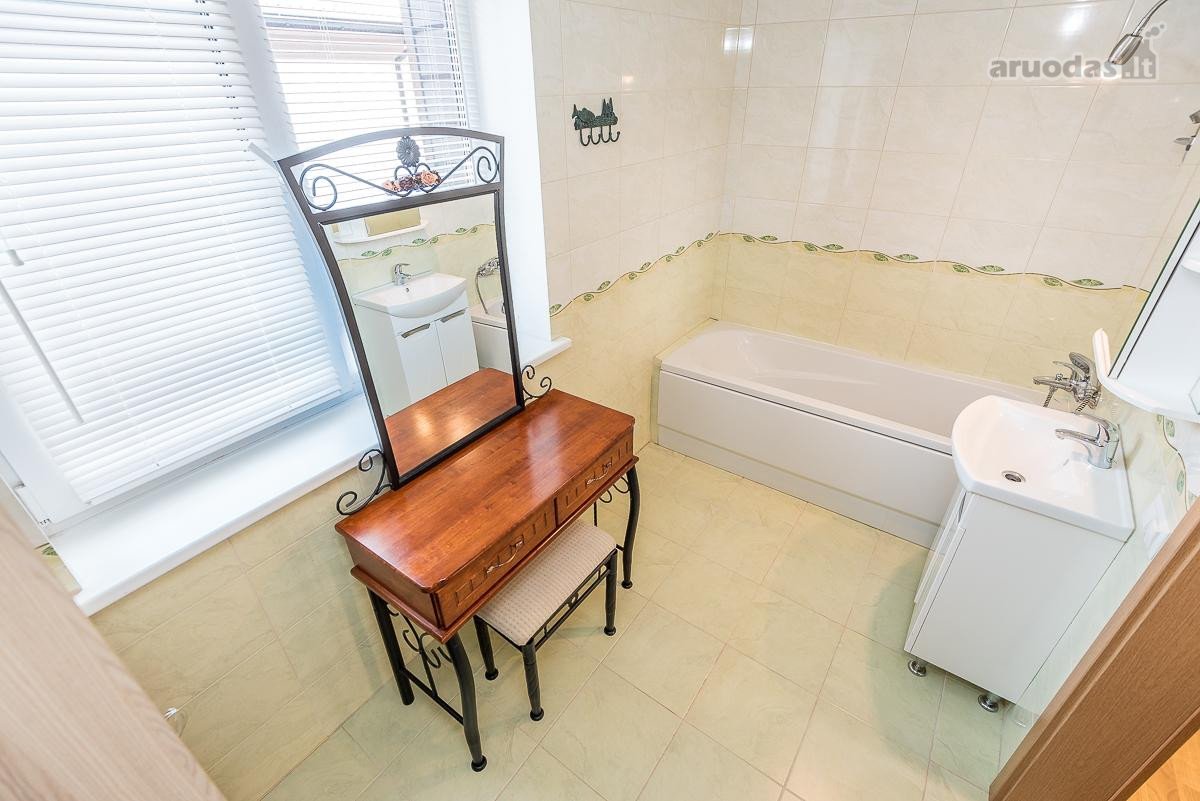 **Parduodamas 184 m² gyvenamasis namas - nuotraukos Nr. 66