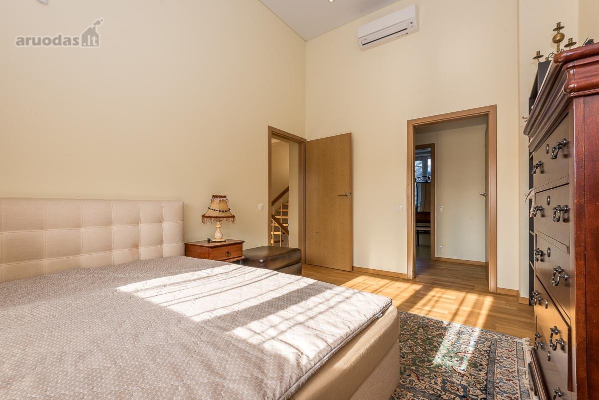 **Parduodamas 184 m² gyvenamasis namas - nuotraukos Nr. 68