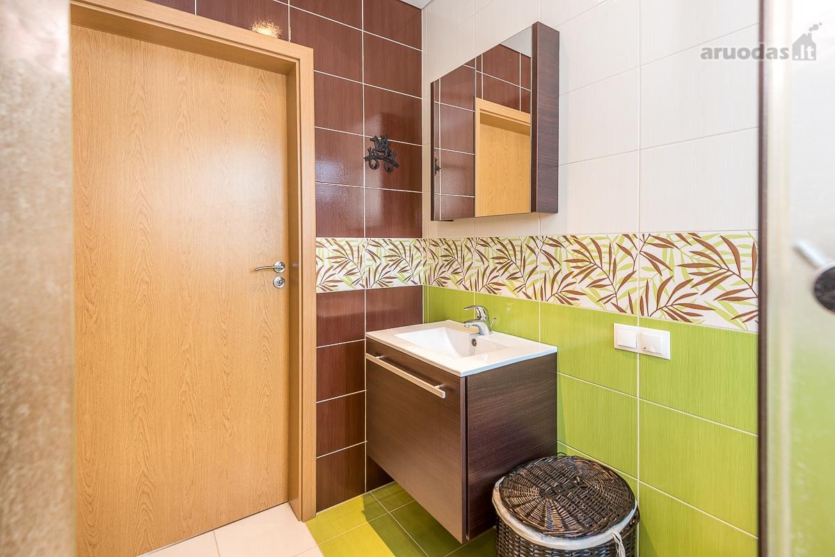 **Parduodamas 184 m² gyvenamasis namas - nuotraukos Nr. 72