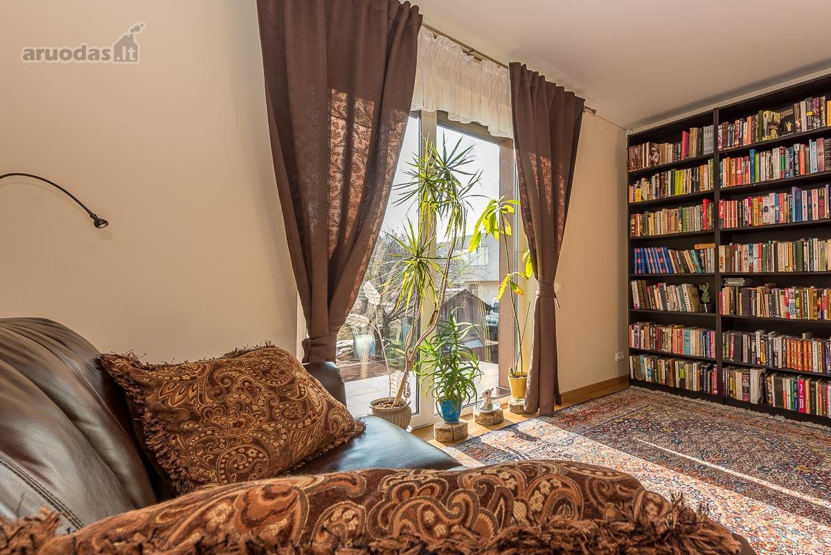 **Parduodamas 184 m² gyvenamasis namas - nuotraukos Nr. 76