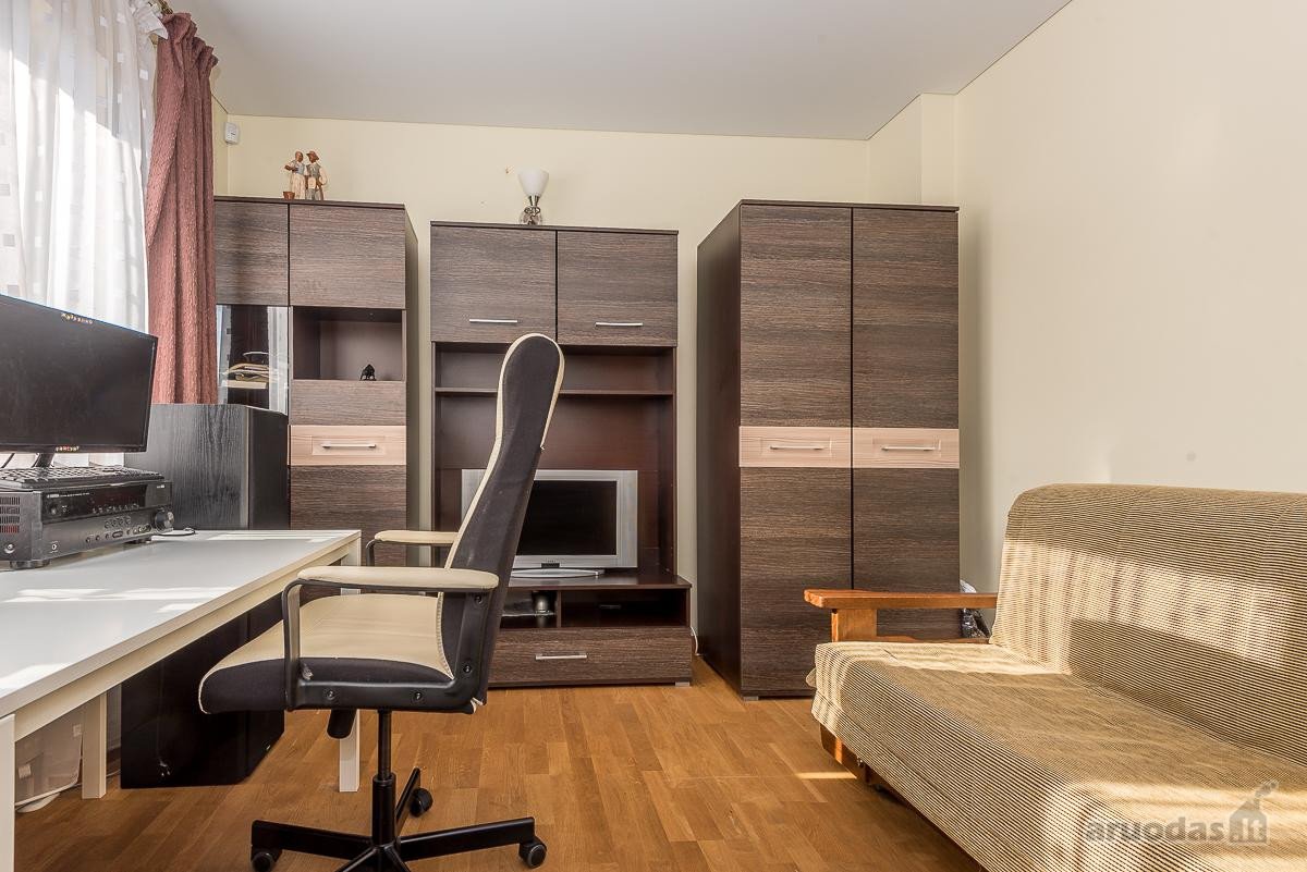 **Parduodamas 184 m² gyvenamasis namas - nuotraukos Nr. 79