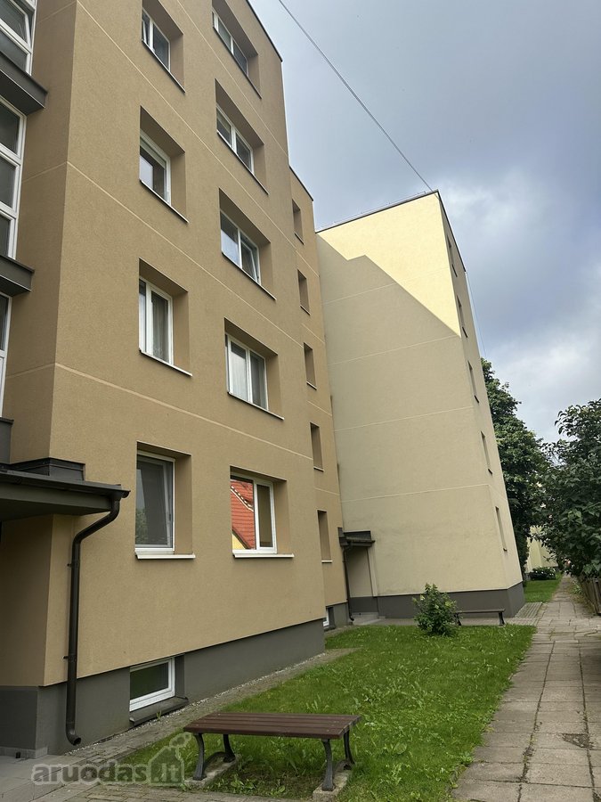 Parduodamas kapitališkai atnaujinamas butas - nuotraukos Nr. 2