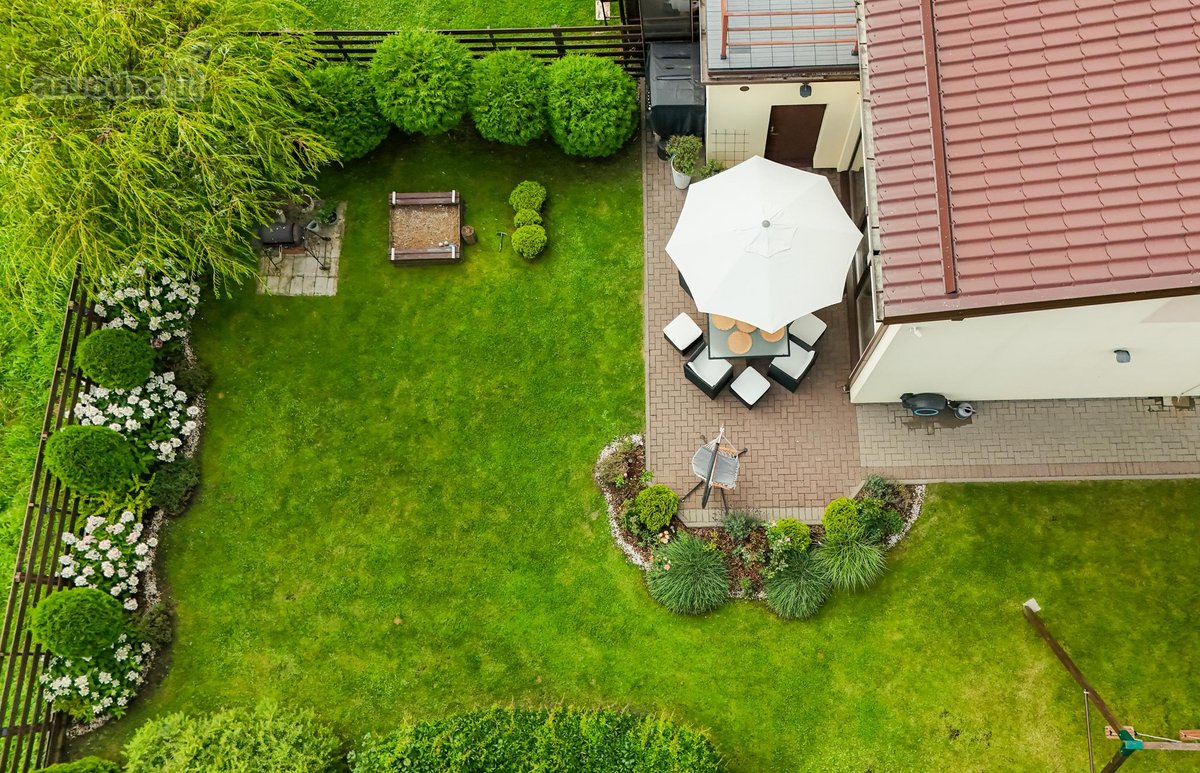 Kotedžas su nuosavu beveik 5a erdviu kiemu ir - nuotraukos Nr. 3