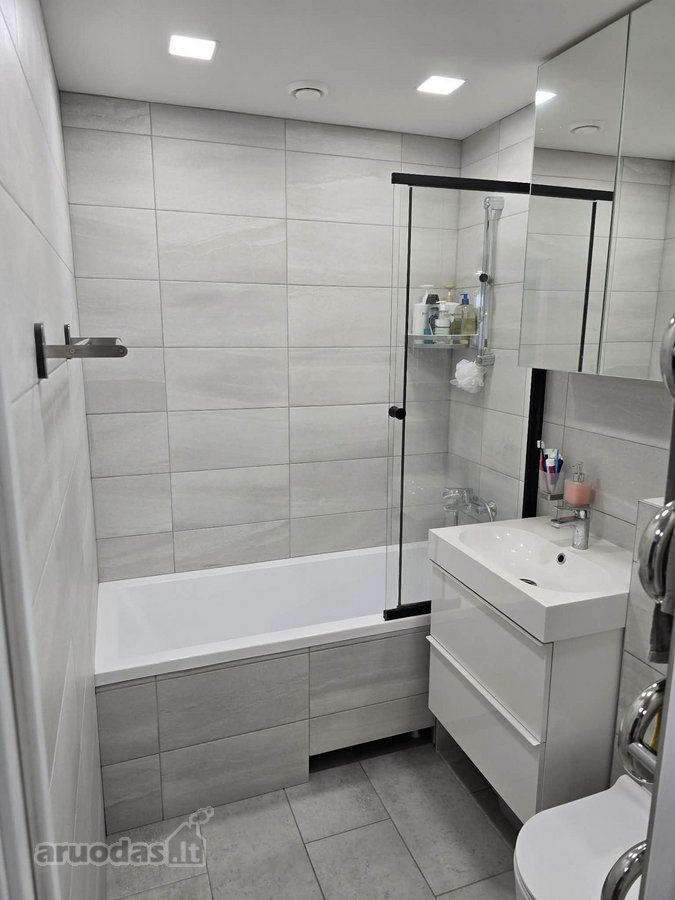 Parduodamas moderniai irengtas 3kambarių - nuotraukos Nr. 4