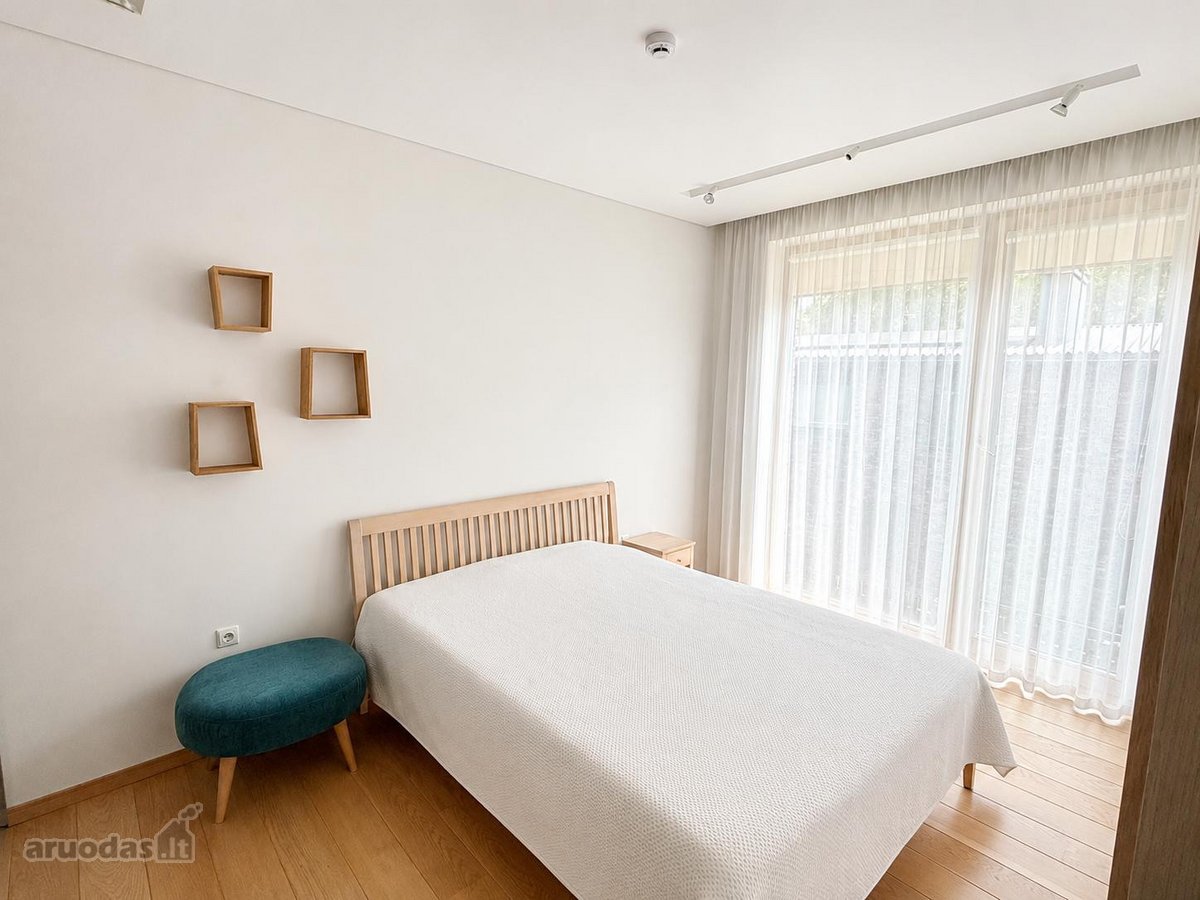 Parduodamas erdvus ir šviesus 2 kambarių, 56 - nuotraukos Nr. 9