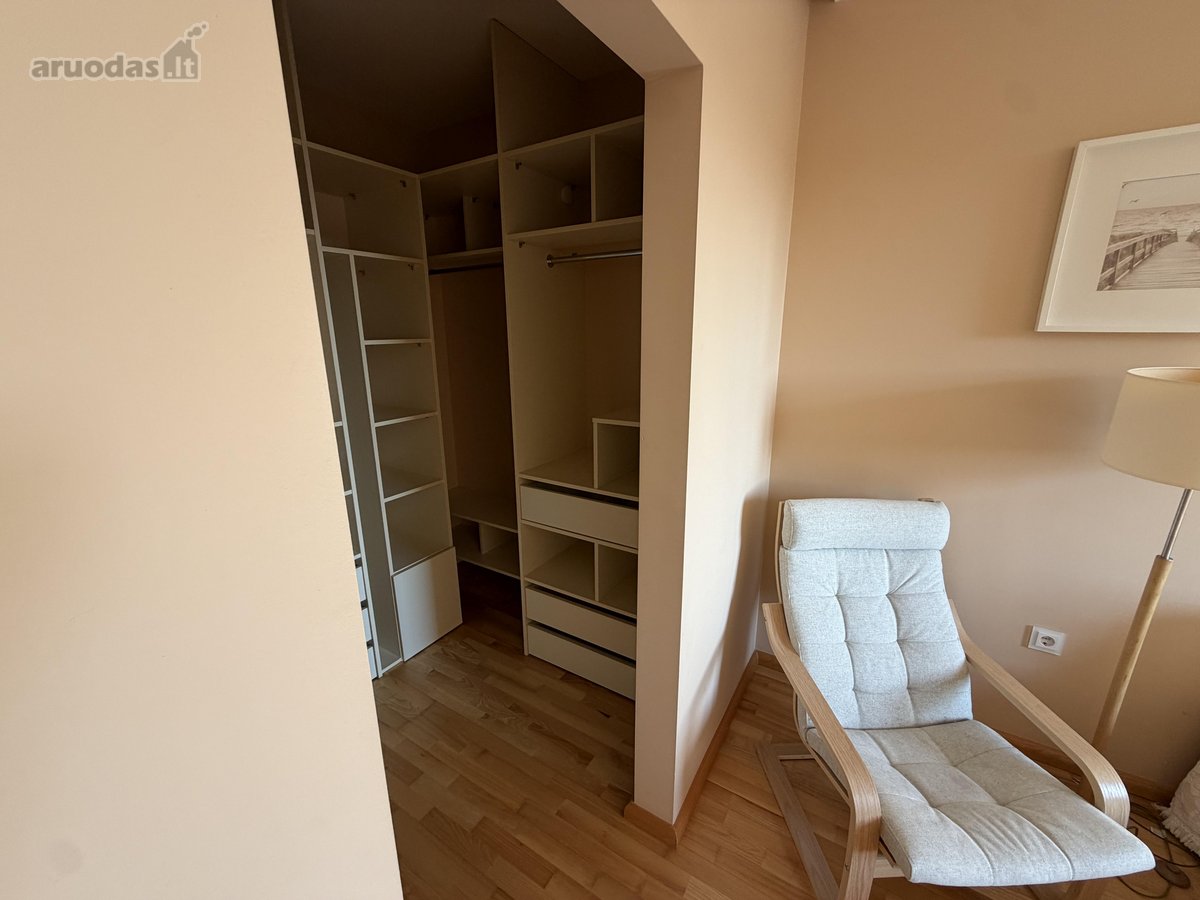 Parduodamas šviesus butas su dideliu balkonu - nuotraukos Nr. 6
