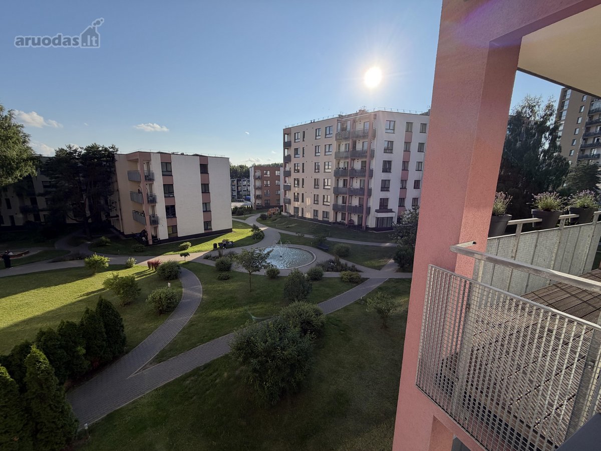 Parduodamas šviesus butas su dideliu balkonu - nuotraukos Nr. 14