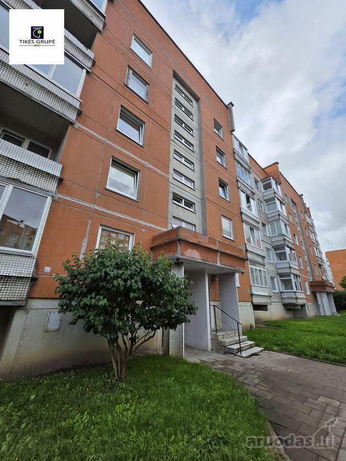 Parduodamas erdvus 2 kambarių butas su holu - nuotraukos Nr. 26