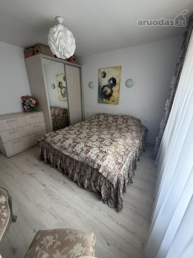 Parduodamas stilingai įrengtas 3 kambarių - nuotraukos Nr. 3