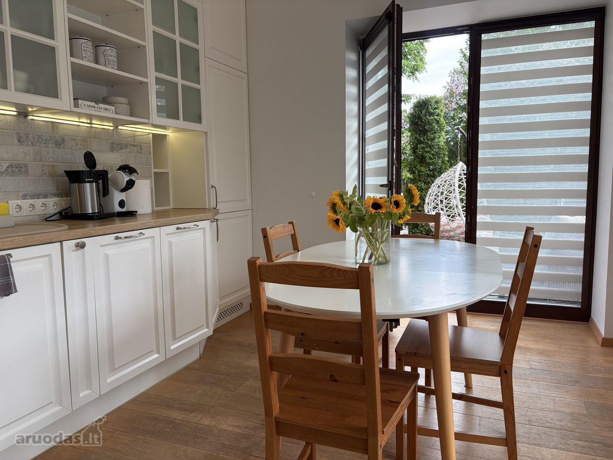 **3 kambarių apartamentai Palangos centre su - nuotraukos Nr. 24