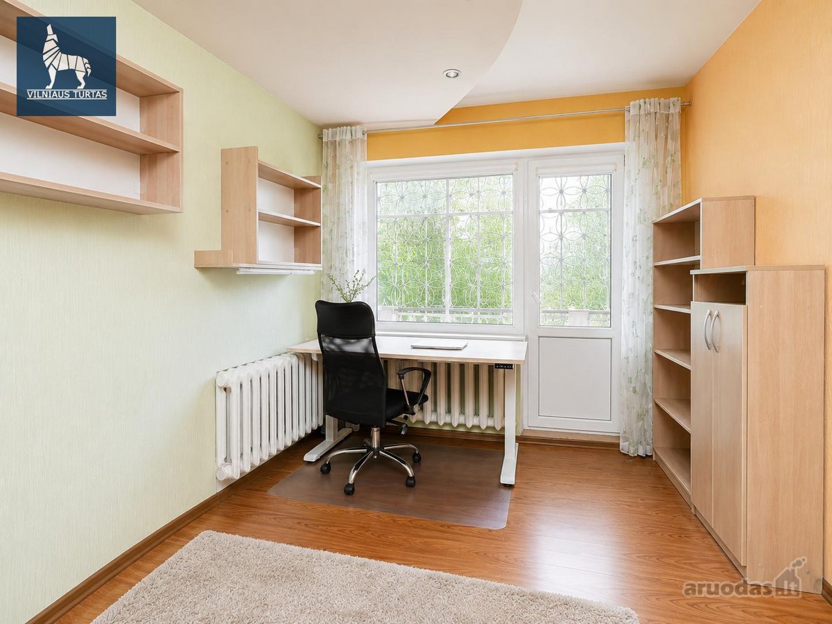 Parduodamas erdvus 3 kambarių butas prie - nuotraukos Nr. 4