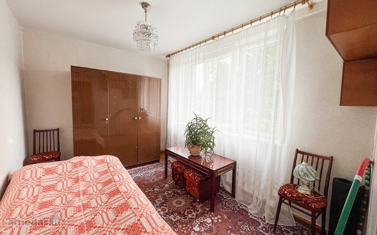 Parduodamas erdvus ir šviesus 4 kambarių - nuotraukos Nr. 12