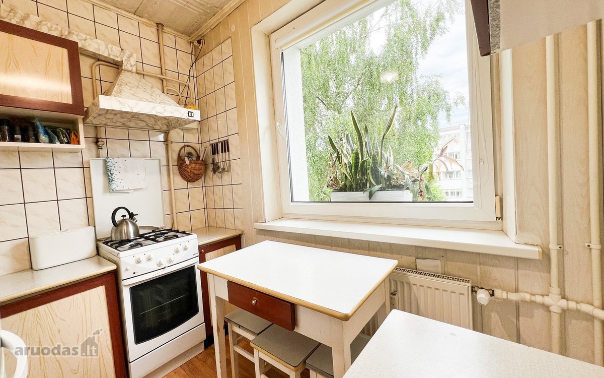 Parduodamas erdvus ir šviesus 4 kambarių - nuotraukos Nr. 15
