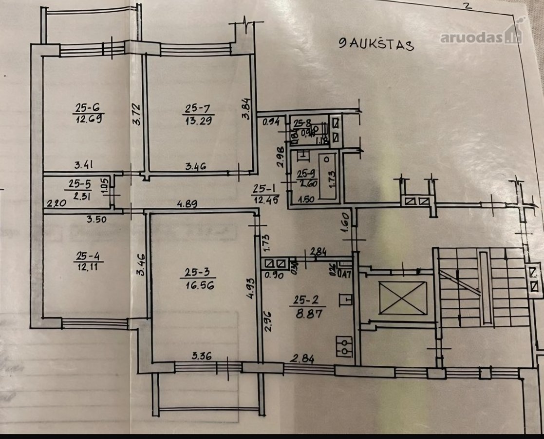 Parduodamas erdvus ir šviesus 4 kambarių - nuotraukos Nr. 10