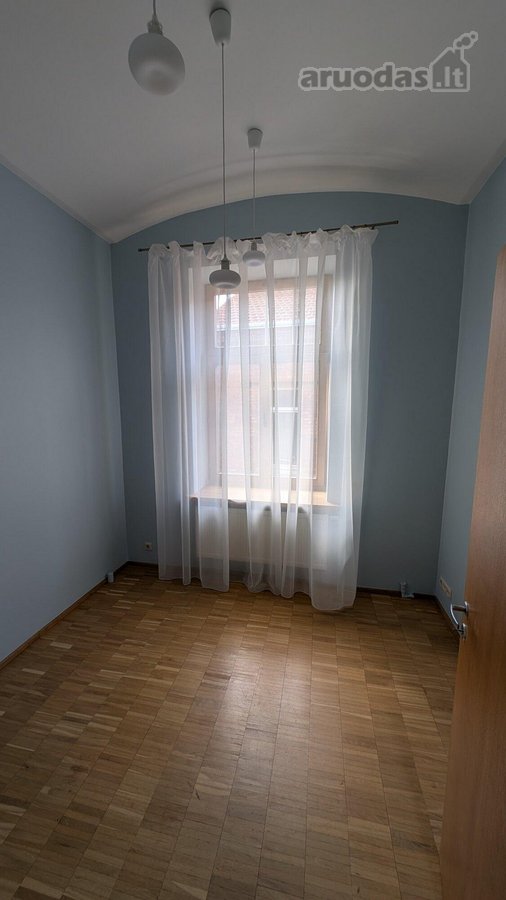 Nuomojamas trijų kambarių butas Vilniaus - nuotraukos Nr. 10