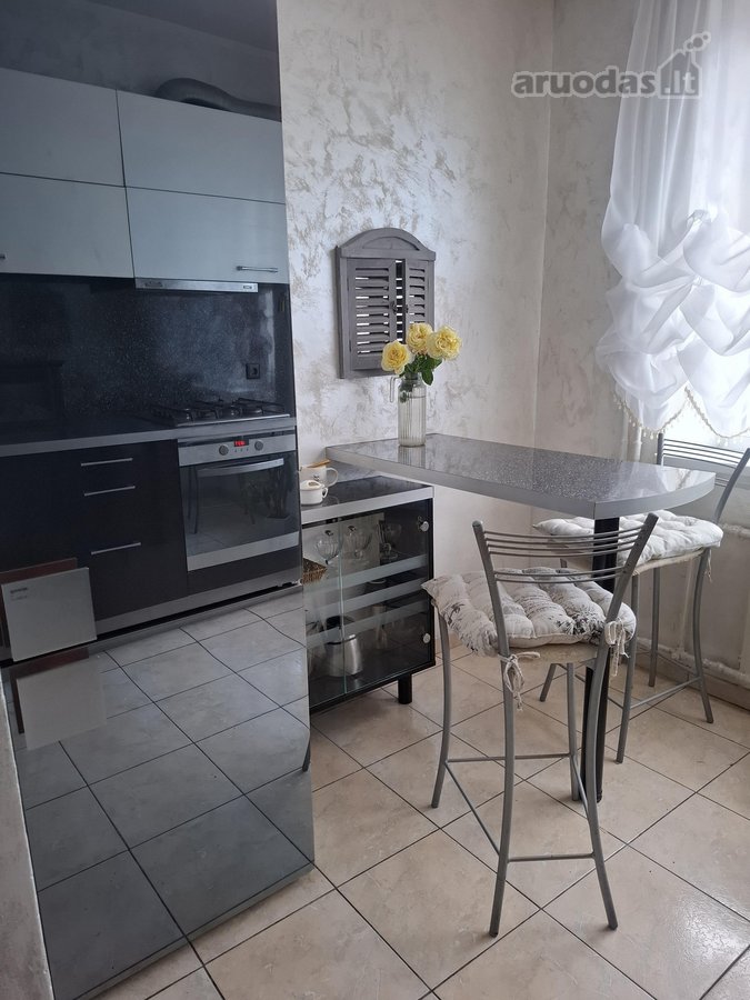 Parduodamas erdvus ir stilingas 4 kambarių - nuotraukos Nr. 6