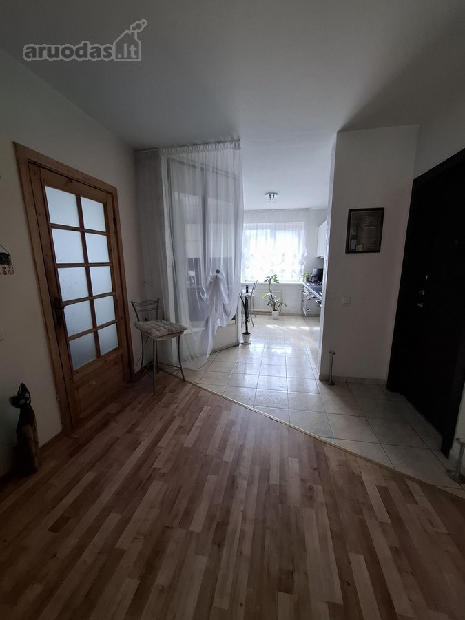 Parduodamas erdvus ir stilingas 4 kambarių - nuotraukos Nr. 3
