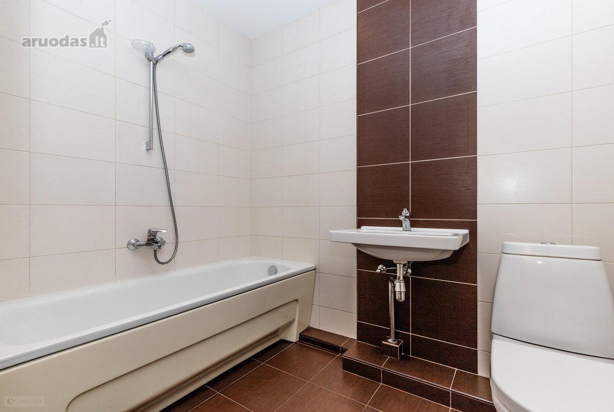 Parduodamas erdvus ir šviesus 2 kambarių - nuotraukos Nr. 27