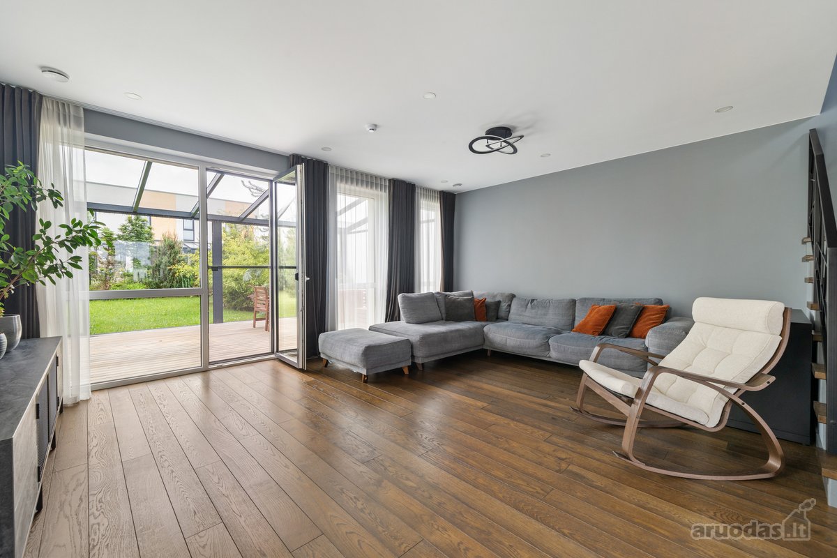 Parduodamas pilnai įrengtas 115 m² kotedžas - nuotraukos Nr. 3