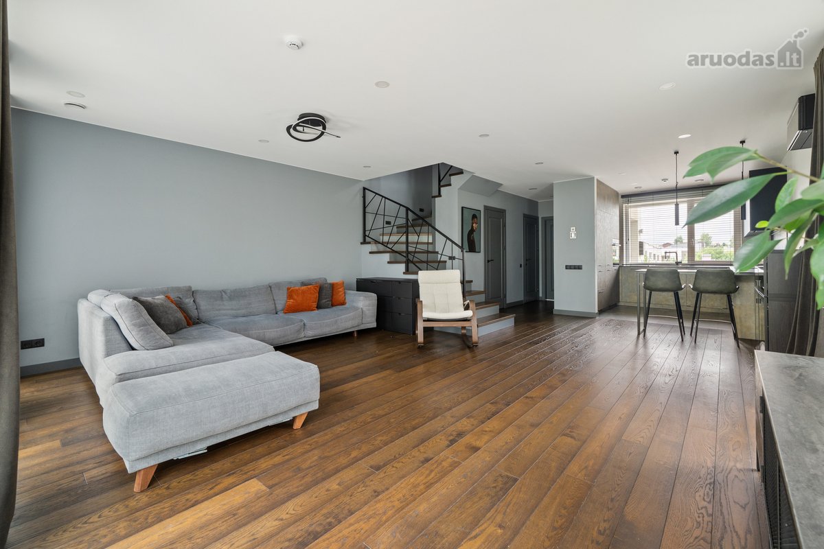 Parduodamas pilnai įrengtas 115 m² kotedžas - nuotraukos Nr. 9