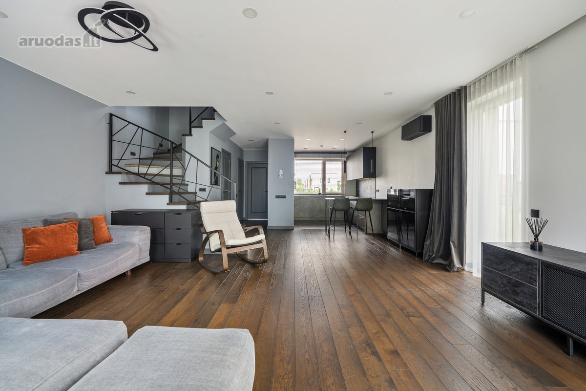 Parduodamas pilnai įrengtas 115 m² kotedžas - nuotraukos Nr. 10