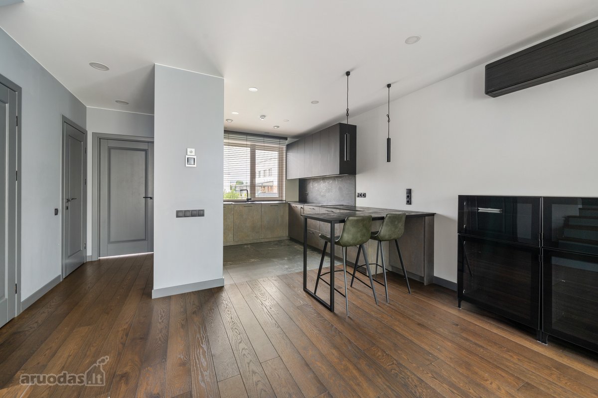 Parduodamas pilnai įrengtas 115 m² kotedžas - nuotraukos Nr. 11