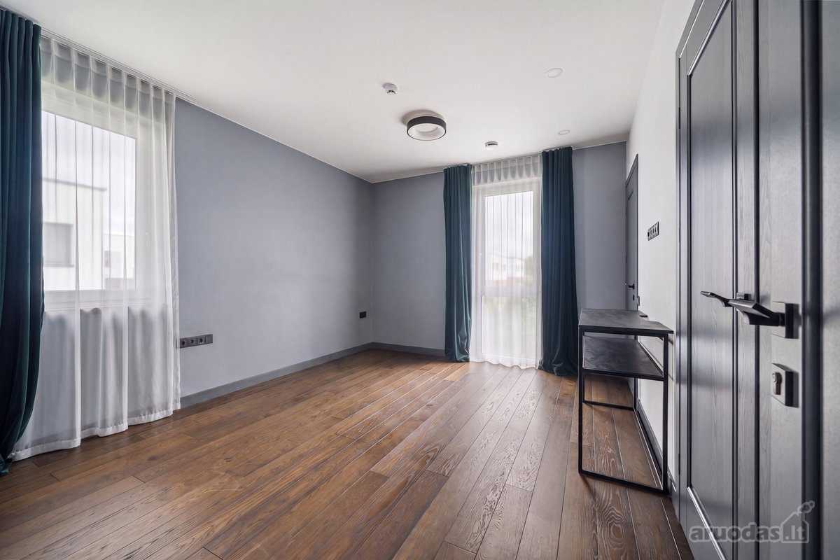 Parduodamas pilnai įrengtas 115 m² kotedžas - nuotraukos Nr. 16
