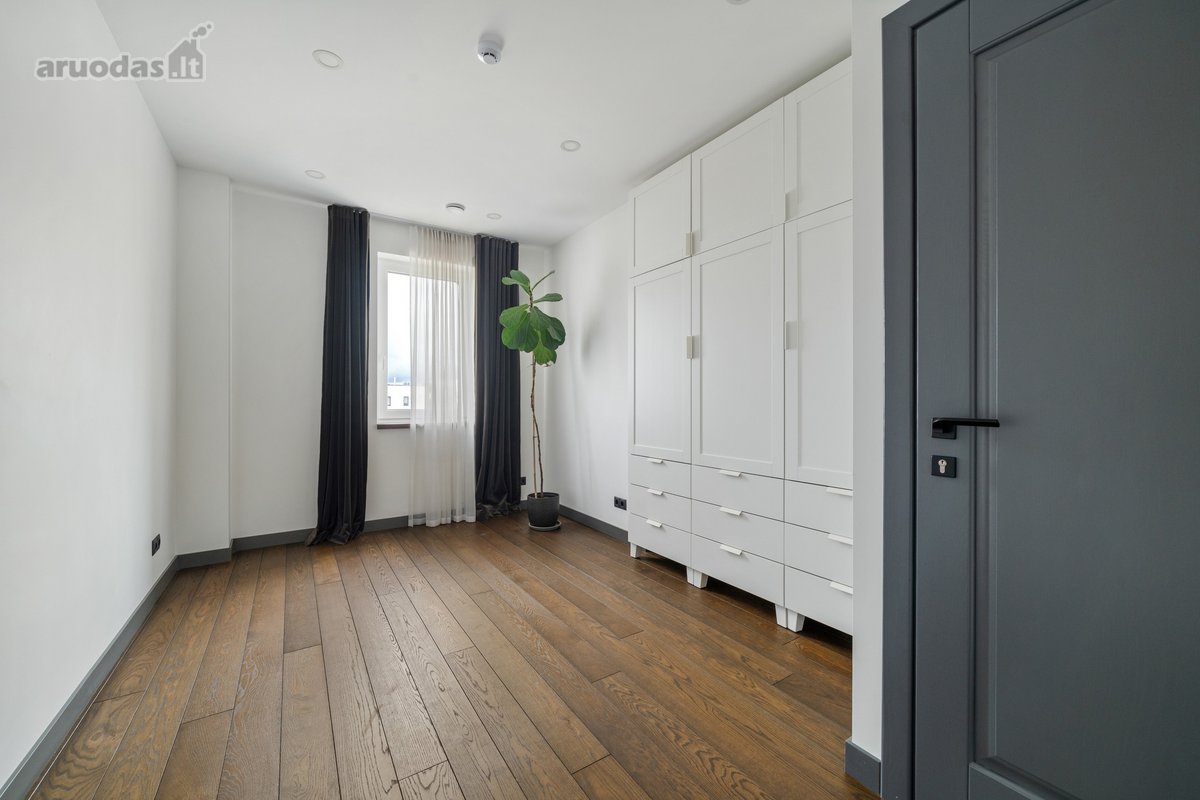 Parduodamas pilnai įrengtas 115 m² kotedžas - nuotraukos Nr. 23